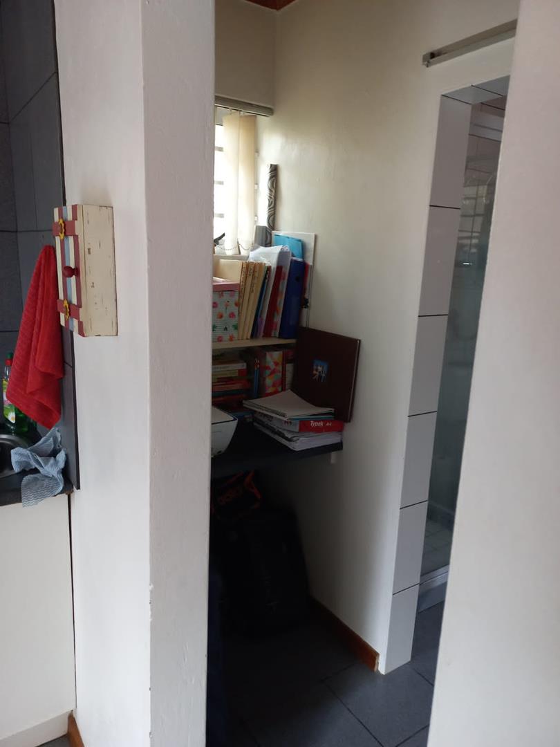 To Let 1 Bedroom Property for Rent in Summerstrand Eastern Cape